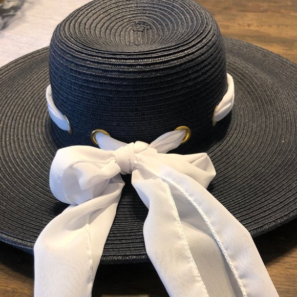 Charming Charlie Black and White Wide-Brim Hat - Picture 1 of 7